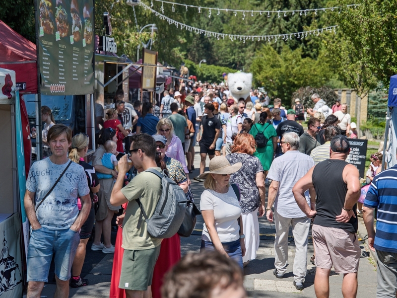 Luhačovice oslavily 90 let od udělení statutu města Hudebním gastrofestivalem Luhačovice oslavily 90 let od udělení statutu města Hudebním gastrofestivalem