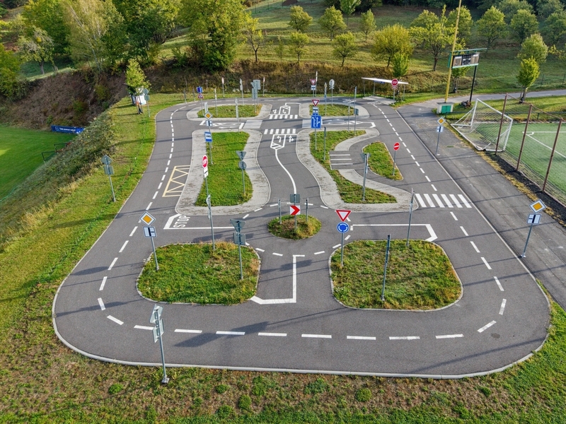 Dopravní hřiště na Radostově doplní semafory. Děti si vyzkoušejí další situace z provozu Dopravní hřiště na Radostově doplní semafory. Děti si vyzkoušejí další situace z provozu